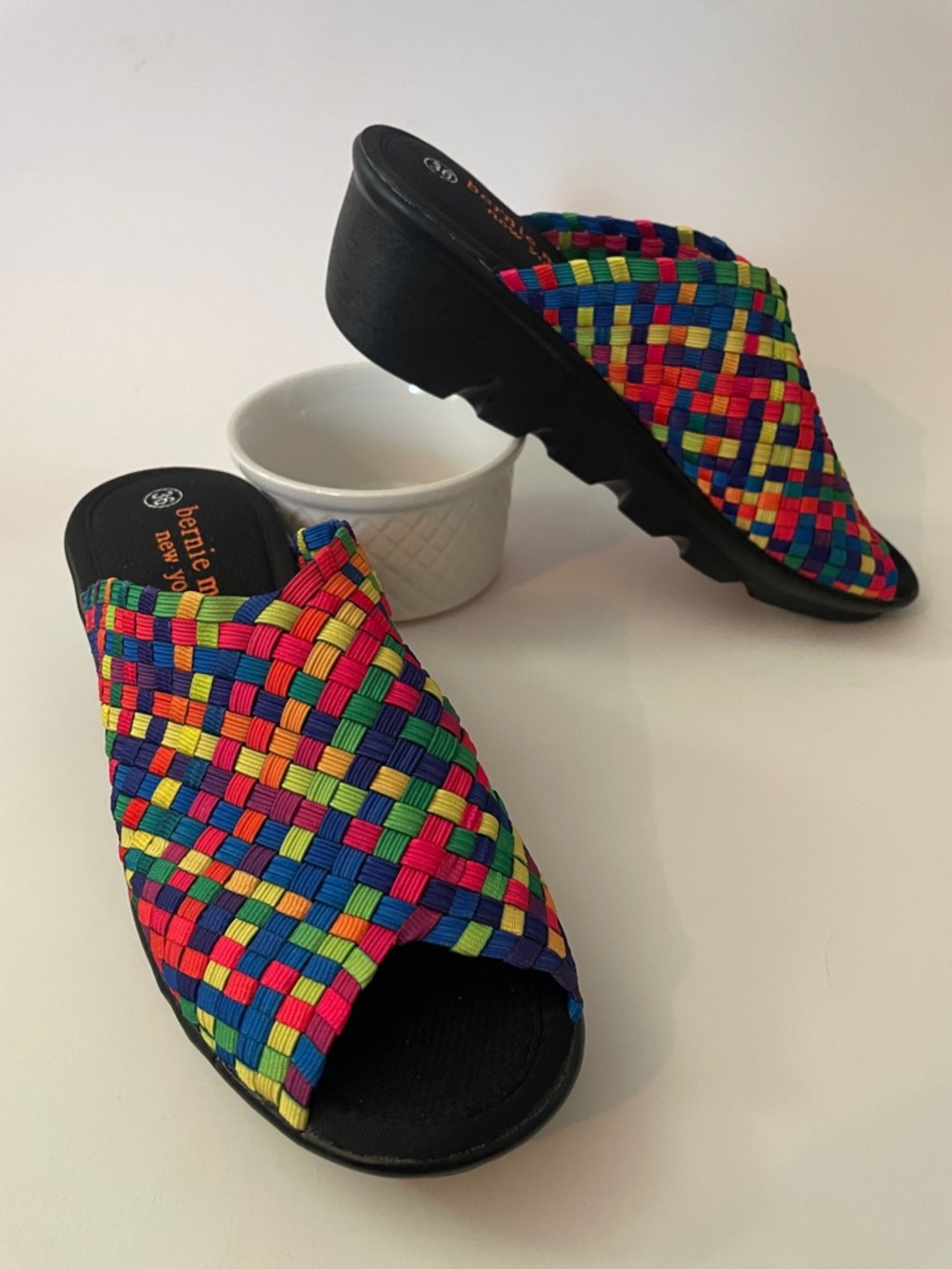 ⭐️NWOT BERNIE MEV. Vibrant Rainbow Multicolour Woven Summer Holiday Slide Mules